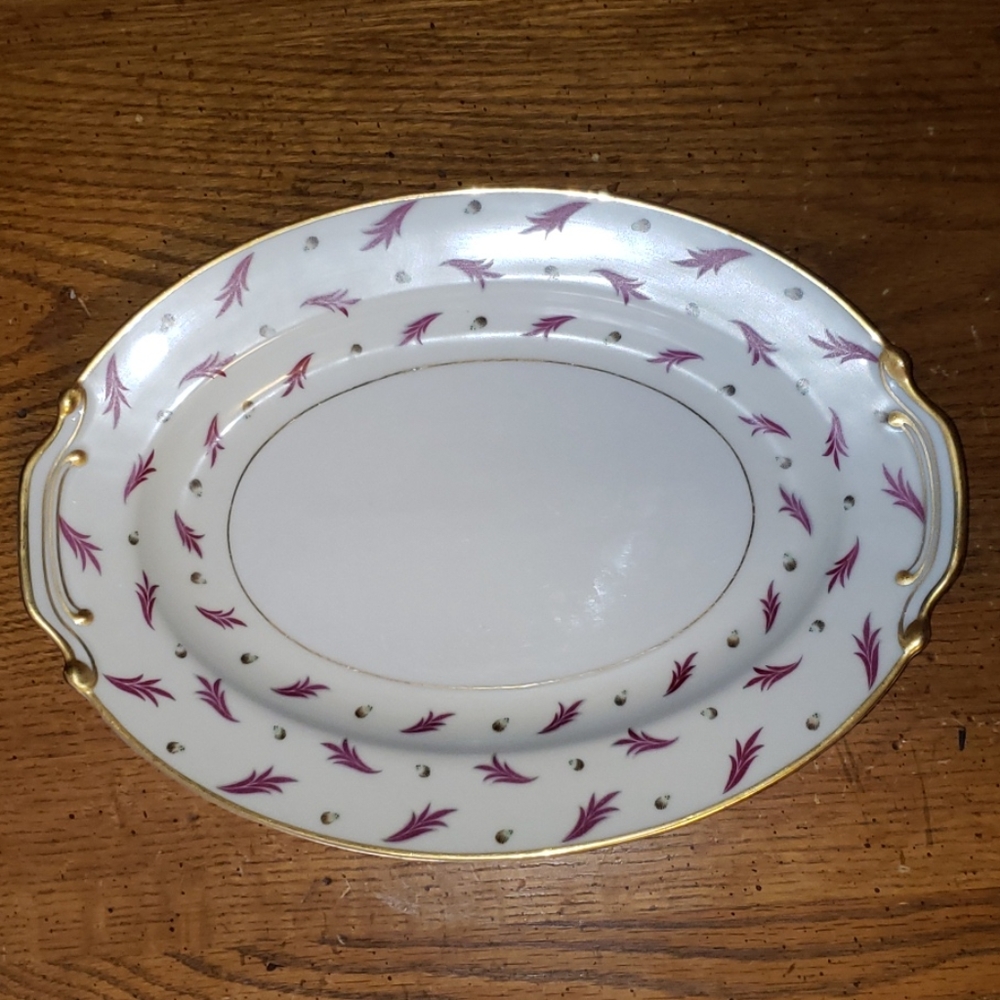 Regal china "coronation pattern" occupied Japan